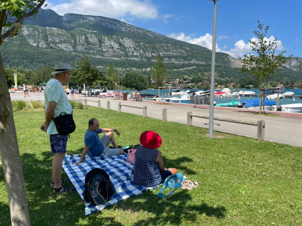 Lake Annecy picnic